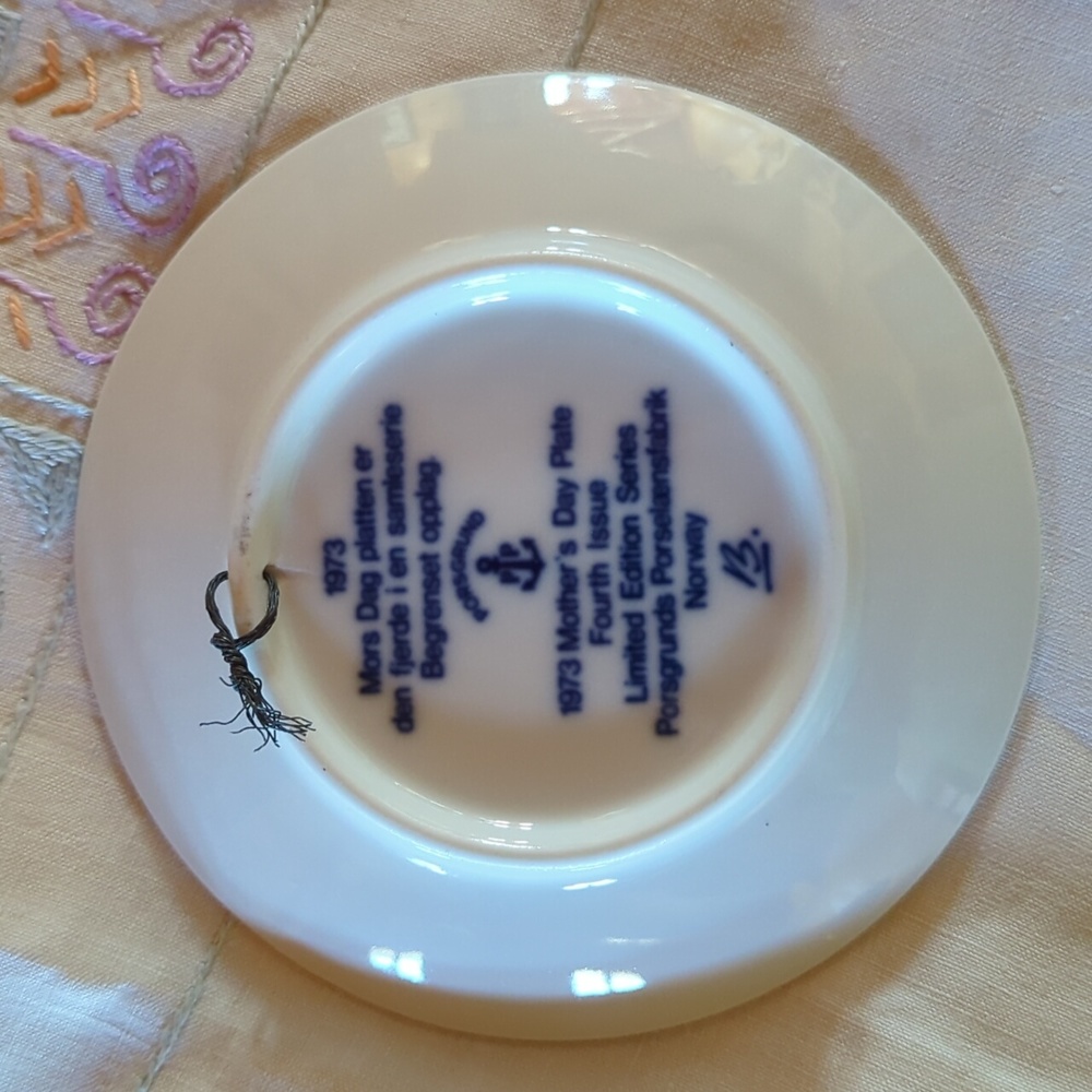 Mother's Day Vintage Porsgrund Norway 1973 Collectible Plate. Like New! - Picture 5 of 7